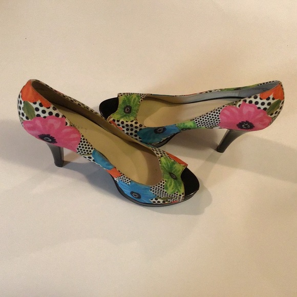 Nine West Shoes - Nine West Size 6 Open- Toe Sandal